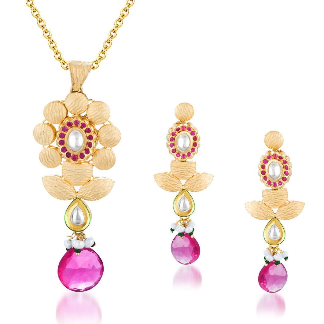 Sukkhi Kundan Gold plated Magnificent Pendant Set